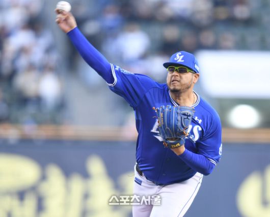 삼성 선발투수 후라도가 15일 잠실구장에서 열린 2025 KBO리그 LG와 경기에서 역투하고 있다. 잠실 | 최승섭기자 thunder@sportsseoul.com