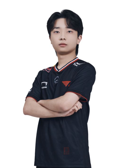 박기홍이 14일 서울 잠실DN콜로세움에서 열린 2025 FC온라인 슈퍼 챔피언스 리그 C조 승자전에서 DN프릭스 배재성을 2-1로 이겼다. 사진 | 넥슨