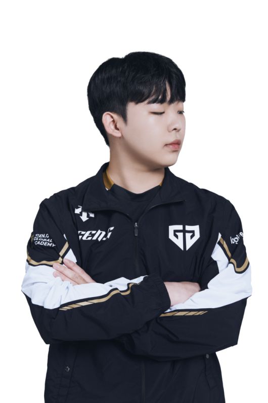 ‘체이스’ 권창환은 21일 서울 잠실DN콜로세움에서 열린 2025 FC온라인 슈퍼 챔피언스 리그(FSL) A조 패자전에서 농심 레드포스 ‘프로스트’ 김승환을 2-0으로 이기며 ‘곽’ 곽준혁이 기다리는 최종전에 올랐다. 사진 | 넥슨