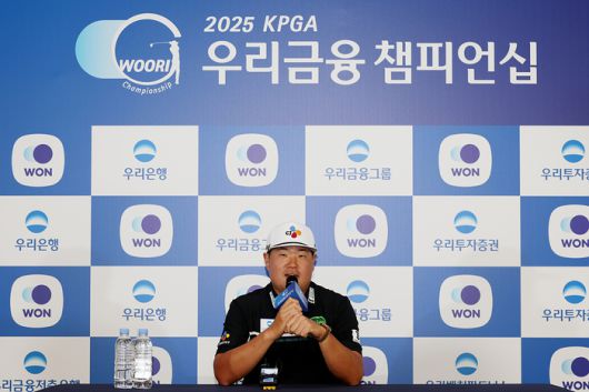 임성재가 KPGA투어 우리금융 챔피언십 개막을 앞둔 23일 서원밸리CC에서 기자회견하고 있다. 사진 | KPGA