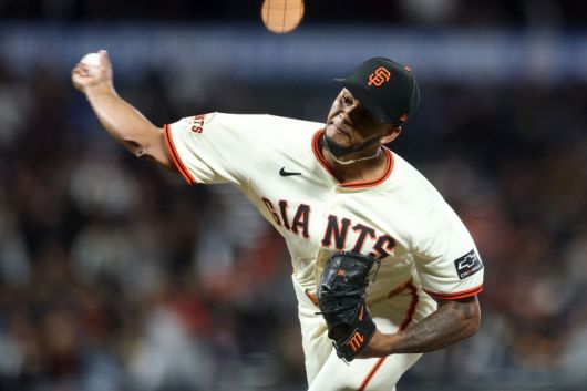 9회 1사 2,3루 위기에 등판한 카밀로 도발은 실점 없이 팀 승리를 지켰다. 사진 | AFP 연합뉴스