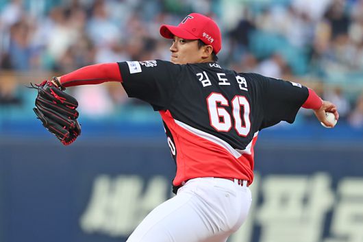 KIA 김도현이 23일 대구삼성라이온즈파크에서 열린 2025 KBO리그 삼성전에 선발 등판해 힘차게 공을 던지고 있다. 사진 | KIA 타이거즈