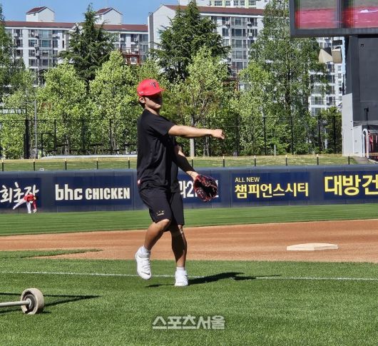 KIA 김도영이 25일 광주-기아 챔피언스 필드에서 열린 2025 KBO리그 LG와 경기에 앞서 팀 훈련 때 캐치볼을 하며 몸을 풀고 있다. 광주 | 김동영 기자 raining99@sportsseoul.com