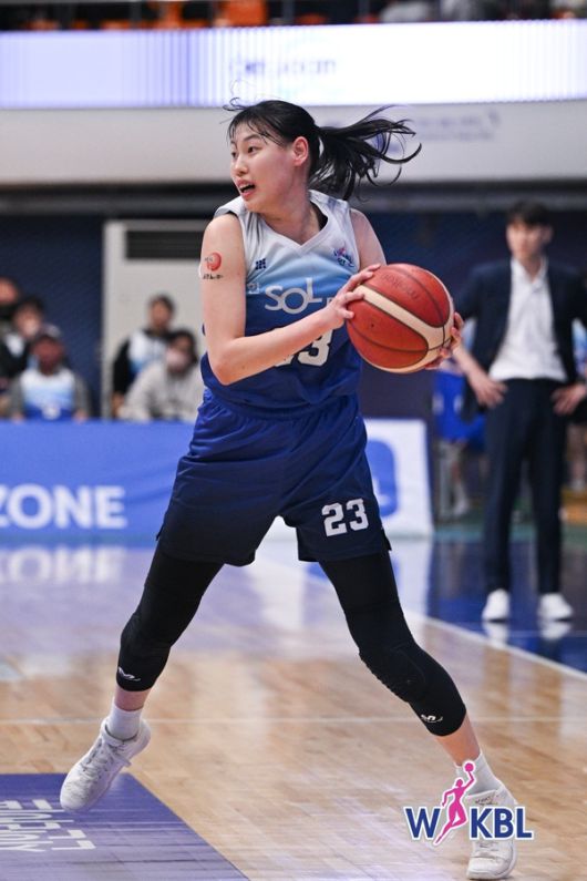 ‘신인왕’ 홍유순이 대표팀에 소집됐다. 개인 첫 태극마크 영예를 안았다. 사진 | WKBL