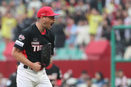 KIA 올러가 10일 인천SSG랜더스필드에서 열린 2025 KBO리그 정규시즌 SSG전 이닝 종료 후 환호하고 있다. 사진 | KIA 타이거즈