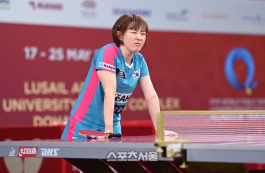 서효원이 20일 카타르 도하 카타르대학교 스포츠 컴플렉스에서 열린 2025 국제탁구연맹(ITTF) 세계선수권대회 여자단식 32강 크로아티아 레아 라코바츠와 경기에서 실점 후 아쉬워하고 있다. 2025. 5. 20.  도하(카타르) | 최승섭기자 thunder@sportsseoul.com