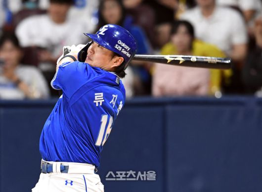 삼성 류지혁이 21일 고척스카이돔에서 열린 2025 KBO리그 키움과 경기 4회초 2사 2,3루 상황에서 키움 선발 하영민을 상대로 2타점 적시타를 치고 있다. 고척 | 박진업 기자 upandup@sportsseoul.com
