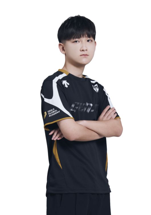 고원재가 26일 서울 잠실DN콜로세움에서 열린 2025 FSL 스프링 16강에서 ‘코르소’ 배재성을 2-1로 제압했다. 사진 | 넥슨