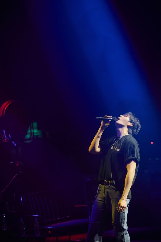 이해준의 데뷔 첫 단독 콘서트  ‘From Hae:ven’은 ‘천국에서 내려온 목소리, 이해준’이란 뜻을 담았다. 사진 | EMK엔터테인먼트