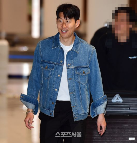 밝은 모습으로 귀국한 손흥민. 이주상기자 rainbow@sportsseoul.com