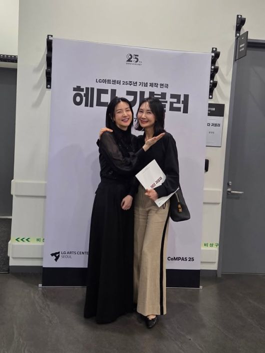 배우 이영애, 채시라. 사진 | 채시라 SNS