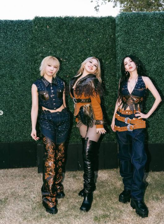 공민지, 씨엘, 산다라박(왼쪽부터)