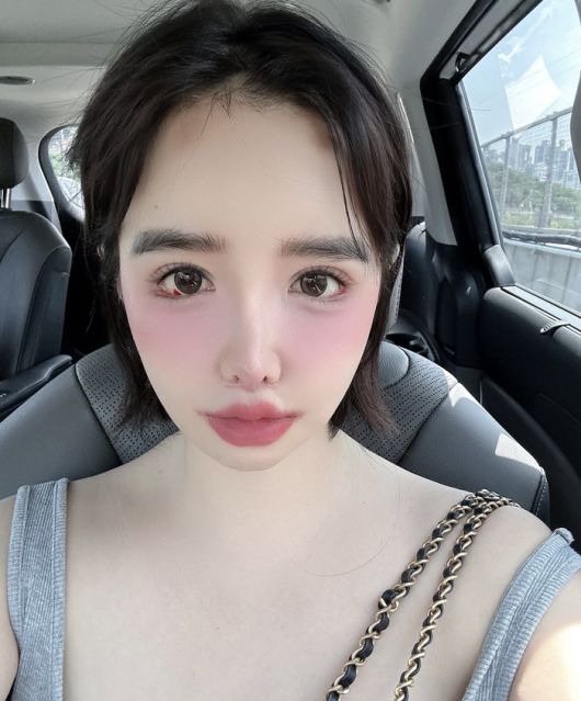 박봄 인스타그램.