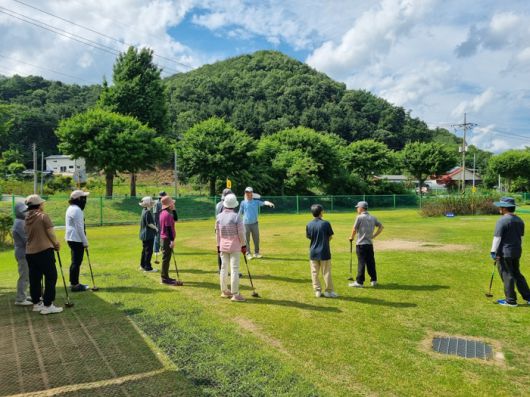 2025년 생활체육 파크골프 교실_실습현장.  사진|춘천도시공사