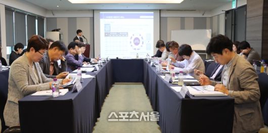 13일 열린 건설교통연구회 교통취약지 ‘농·어촌 똑버스 운영’ 착수 보고회. 제공=경기도의회