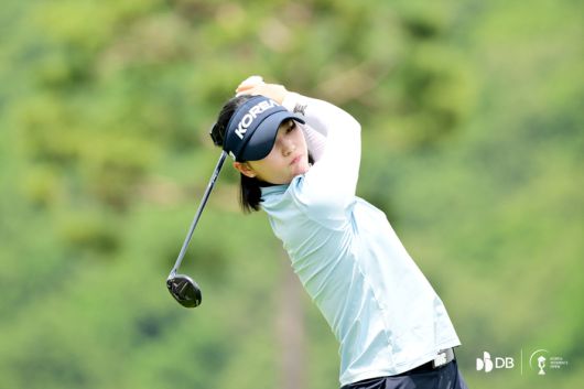 국가대표 박서진이 13일 레인보우힐스CC에서 열린 한국여자오픈 골프선수권대회 2라운드에서 샷하고 있다. 사진 | KGA