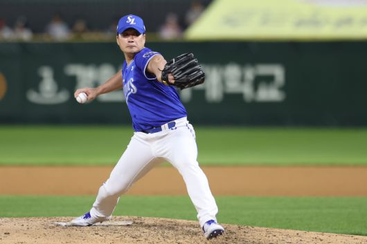 삼성 오승환이 4일 인천SSG랜더스필드에서 열린 2025 KBO리그 SSG전에서 힘차게 공을 던지고 있다. 사진 | 삼성 라이온즈