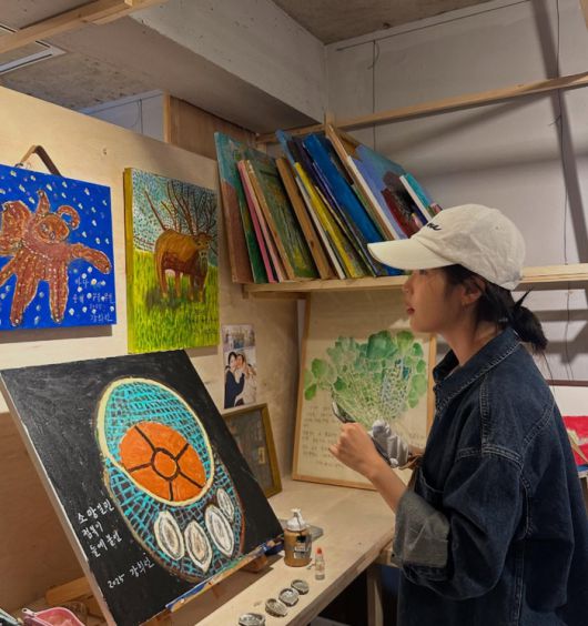 사진 | 아이유 SNS