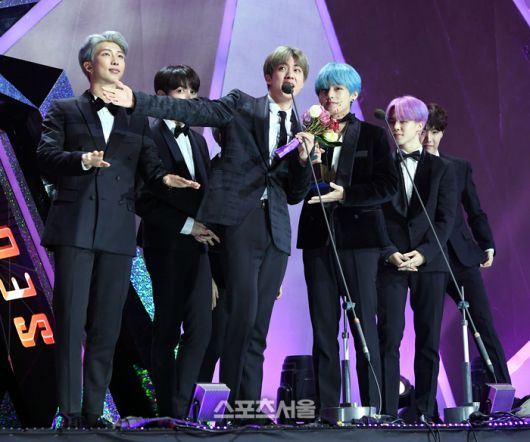 제28회 서울가요대상 대상을 수상한 BTS. 사진 | 스포츠서울