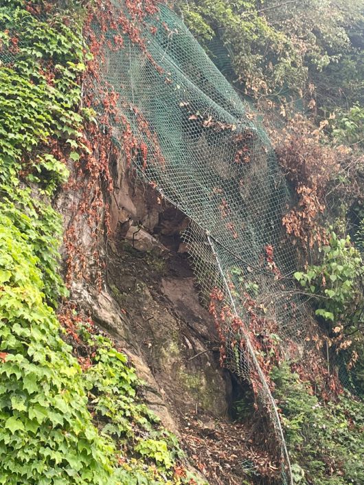 낙석 모습.  사진|춘천시청
