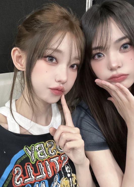 QWER 마젠타와 시연. 마젠타 인스타그램.