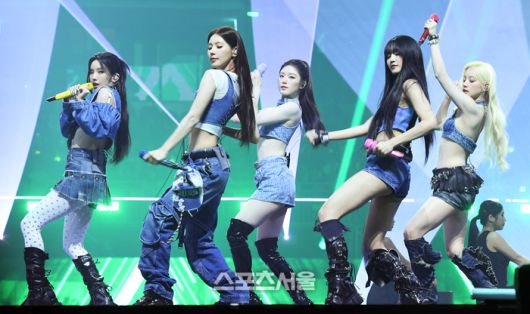 아이들(i-dle)이 21일 오후 인천 중구 인스파이어 아레나에서 열린 제34회 ‘서울가요대상’에서 열정적인 무대를 선보이고 있다. 아이들은 대상과 본상을 차지하며 서울가요대상 2관왕에 올랐다. 2025. 6. 21. 인천 | 박진업 기자 upandup@sportsseoul.com