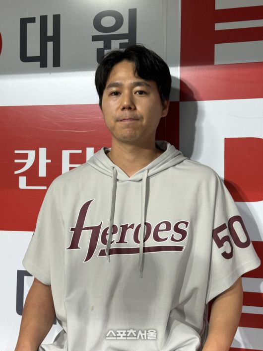 하영민이 인터뷰에 임하고 있다. 고척 | 박연준 기자 duswns0628@sportsseoul.com