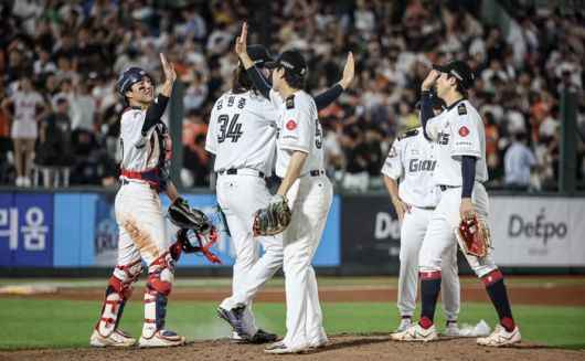 롯데가 ‘밀리터리 시리즈’를 진행한다. 선수단도 특별한 유니폼을 입고 그라운드에 나선다. 사진 | 롯데 자이언츠