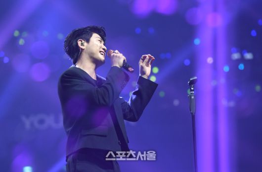 가수 영탁이 21일 오후 인천 중구 인스파이어 아레나에서 열린 제34회 ‘서울가요대상’에서 열정적인 무대를 선보이고 있다.. 2025. 6. 21.  인천 | 박진업 기자 upandup@sportsseoul.com