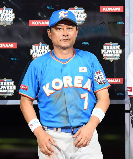 이종범이 22일 일본 홋카이도 에스콘필드에서 열린 한일 드림 플레이어즈 게임에서 MIP에 선정됐다. 홋카이도 | 사진공동취재단