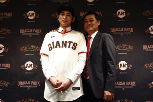 샌프란시스코 이정후(왼쪽)와 이종범 코치. 사진 | EPA연합뉴스