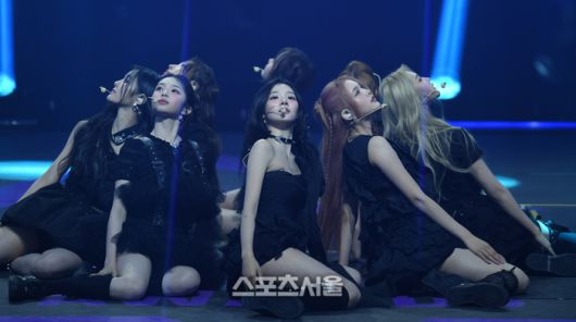 하츠투하츠가 21일 인천 인스파이어 아레나에서 열린 제34회 서울가요대상에서 공연을 하고 있다. 2025. 6. 21.인천 | 최승섭기자 thunder@sportsseoul.com