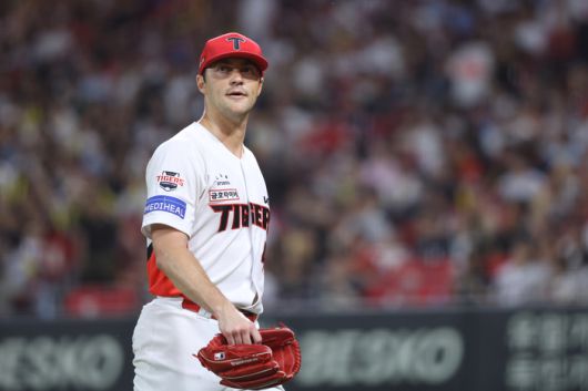 네일이 투구를 마치고 더그아웃으로 들어가고 있다. 사진 | KIA 타이거즈