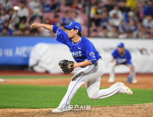 삼성 김재윤이 수원 KT위즈파크에서 열린 2024 KBO리그 KT전에서 힘차게 공을 던지고 있다. 수원 | 박진업 기자 upandup@sportsseoul.com