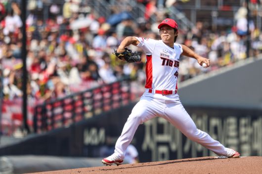 KIA 이의리가 광주-기아 챔피언스 필드에서 열린 2025 KBO리그 LG전에 선발 등판해 역투하고 있다. 사진 | KIA 타이거즈