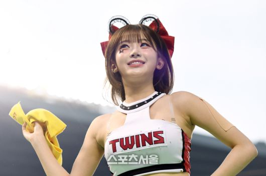 치어리더 이주은.  8일 잠실구장에서 열린 2025 KBO리그 키움과 LG의 경기. 잠실 | 박진업 기자  upandup@sportsseoul.com