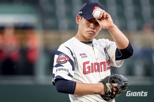 김진욱이 투구에 임하고 있다. 사진 | 롯데 자이언츠