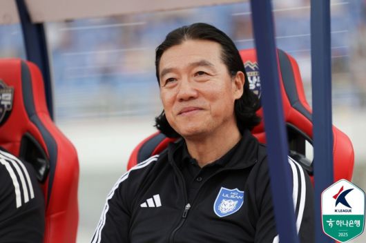 팀 K리그를 이끄는 울산HD 김판곤 감독. 사진 | 한국프로축구연맹