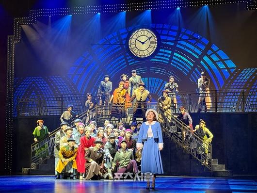 최유정이 24일 뮤지컬 ‘브로드웨이 42번가’ 프레스콜에서 대표 넘버 ‘Lullaby of Broadway’를 시연하고 있다. 사진 | 표권향 기자 gioia@sportsseoul.com