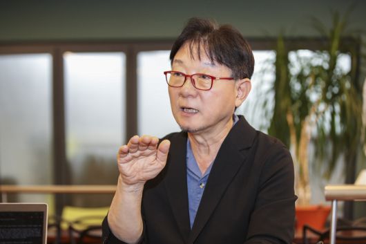 ‘K-독스’ 형건 총괄 PD. 사진 | EBS