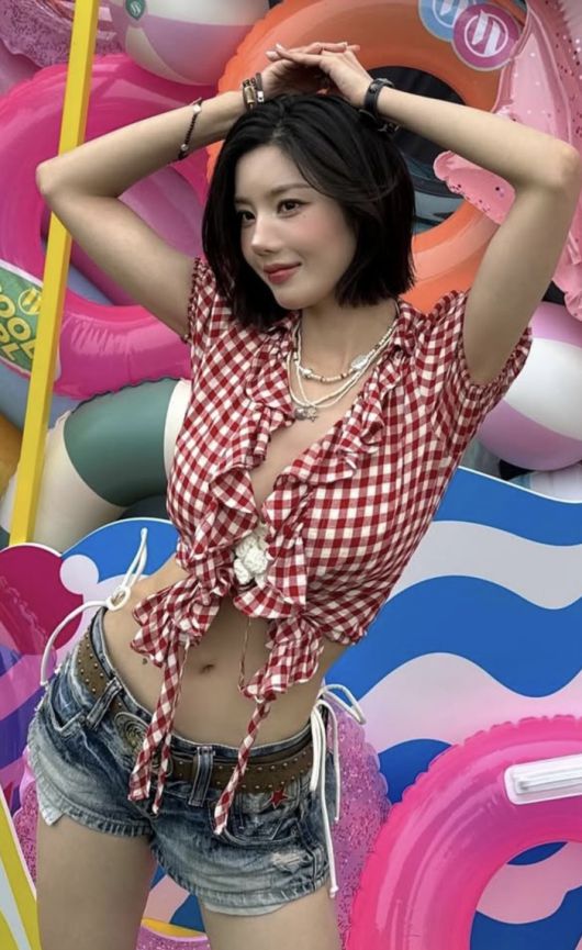 권은비 인스타그램.