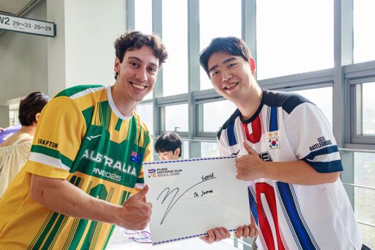 2025 PNC에 참가한 호주 대표팀의 ‘티글튼’ 제임스 기전과 한국 대표팀의 ‘서울’ 조기열. 사진 | 크래프톤