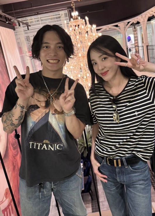 일본가수 유우리-2NE1 산다라박. 산다라박 인스타그램.