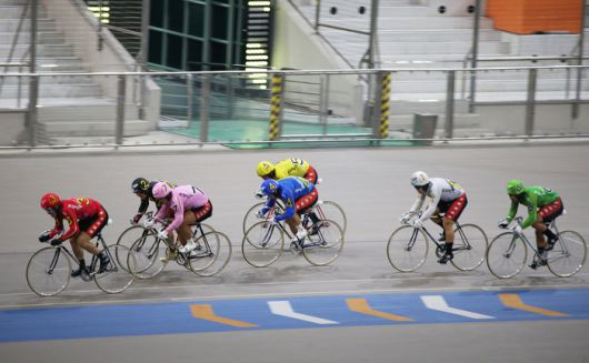 광명스피돔에서 특선급 선수들이 경주를 펼치고 있다. 사진 | 체육공단