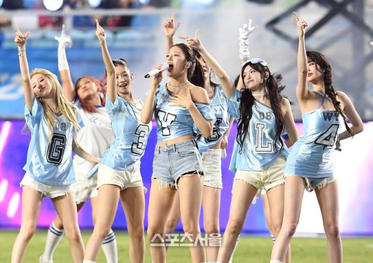 아이브가 하프타임 공연을 하고 있다. 수원 | 박진업 기자 upandup@sportsseoul.com