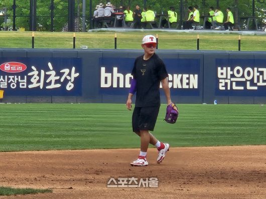KIA 김도영이 2일 광주-기아 챔피언스 필드에서 열린 2025 KBO리그 한화전에 앞서 수비 훈련을 소화하고 있다. 광주 | 김동영 기자 raining99@sportsseoul.com