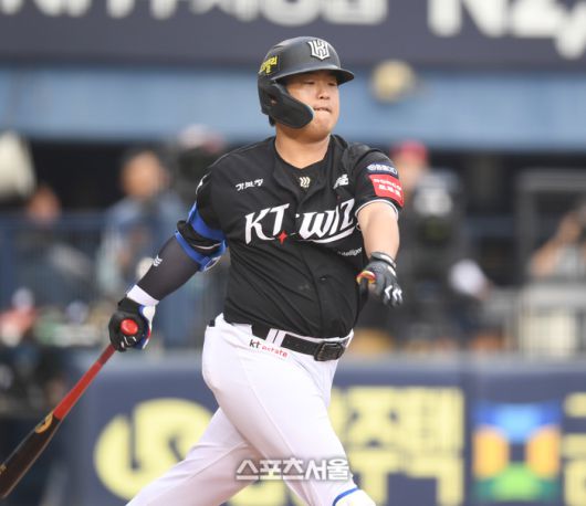 KT 강백호가 타격에 임하고 있다. 잠실 | 최승섭기자 thunder@sportsseoul.com