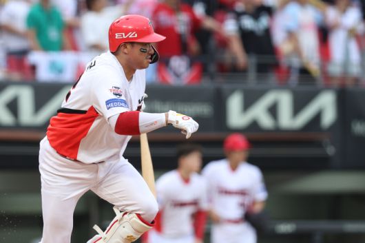 KIA 김태군이 광주-기아 챔피언스 필드에서 열린 2025 KBO리그 NC전에서 안타를 치고 있다. 사진 | KIA 타이거즈