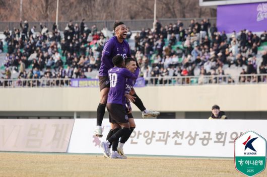 안양 외국인 선수 모따(왼쪽부터), 야고, 마테우스. 사진 | 한국프로축구연맹