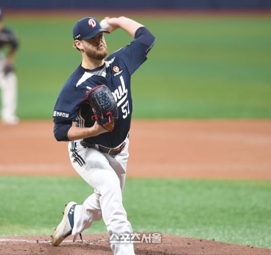 두산 선발투수 콜어빈이 서울 고척스카이돔에서 열린 2025 KBO리그 키움과 경기에서 역투하고 있다.  고척 | 최승섭기자 thunder@sportsseoul.com